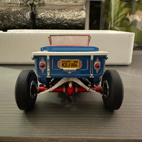 Danbury MINT 1 24 1922 T Bucket Kookie's Kar Convertible - Picture 3 of 6